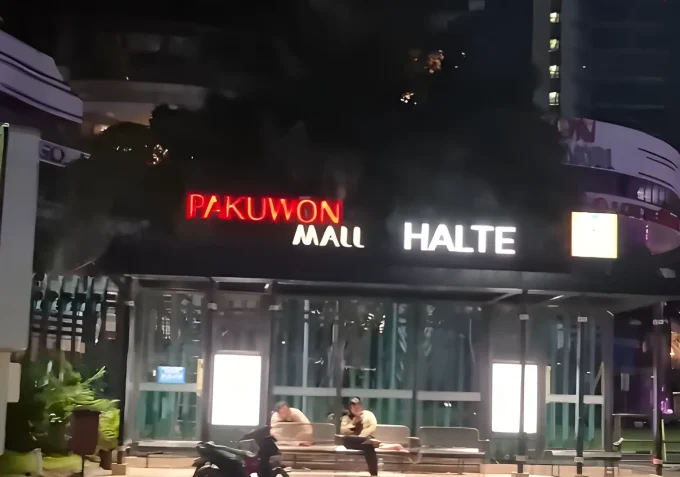 Pagar Pakuwon Mall